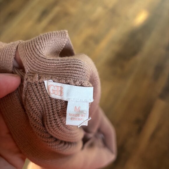 GB Tan Ribbed Knit Asymmetrical Crop Tank Top Size M - Picture 9 of 9